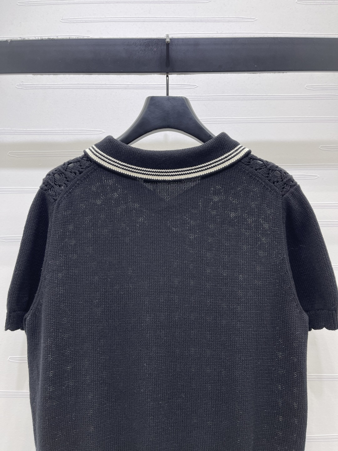 Women's short sleeves